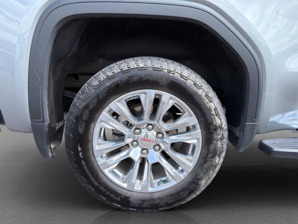 Used 2024 Silver GMC Denali image 34
