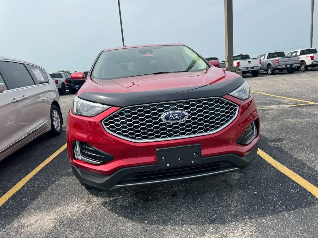 Used 2024 Rapid Red Metallic Tinted Clearcoat Ford SEL image 3