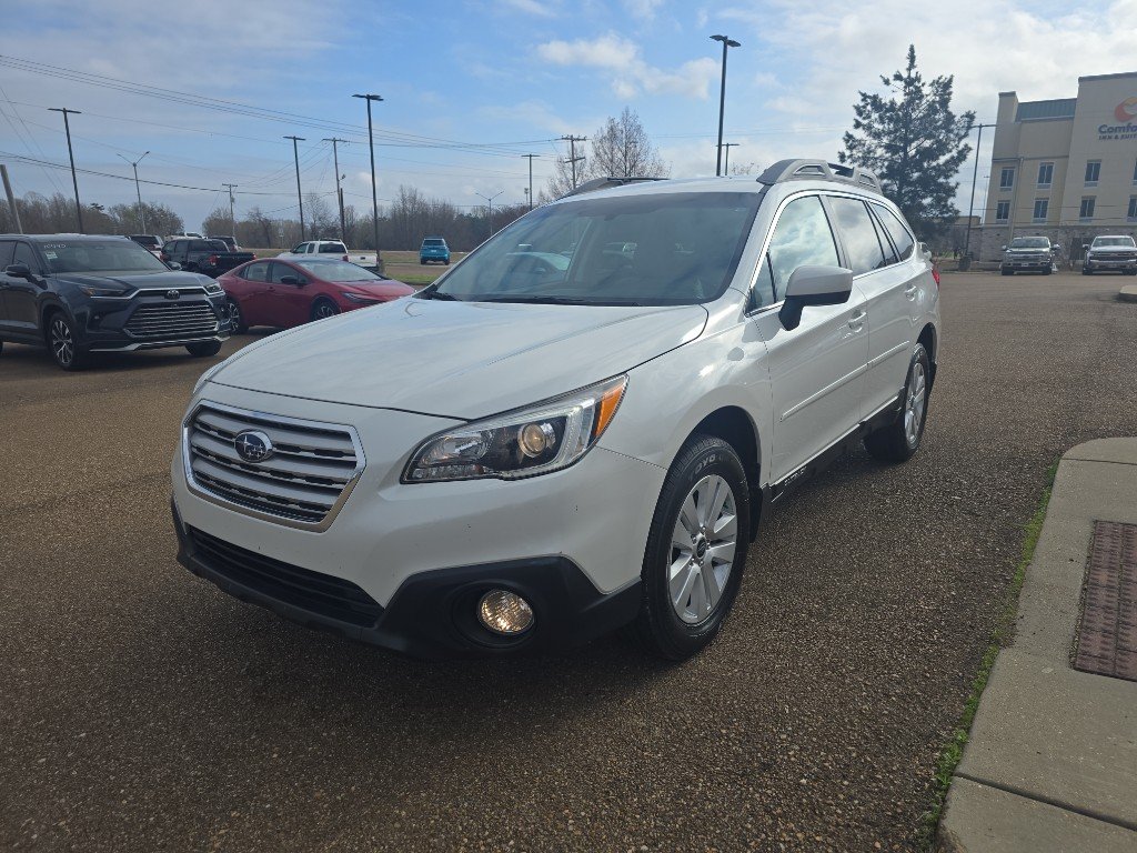 Used 2017 Subaru Outback Premium with VIN 4S4BSACC5H3205981 for sale in Grenada, MS