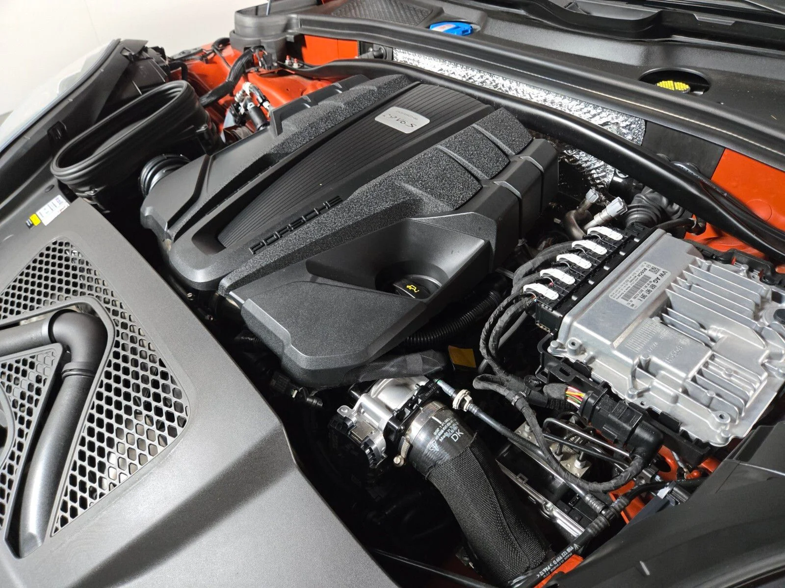 Used 2022 Papaya Metallic Porsche S image 19