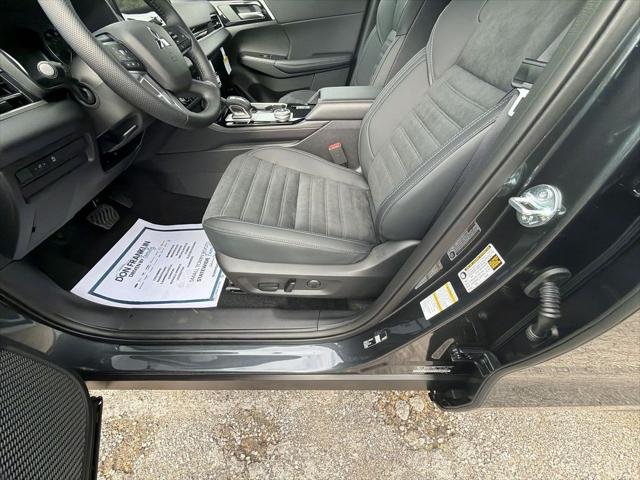 New 2026 Graphite Gray Mitsubishi LE 1.5T S-AWC image 12