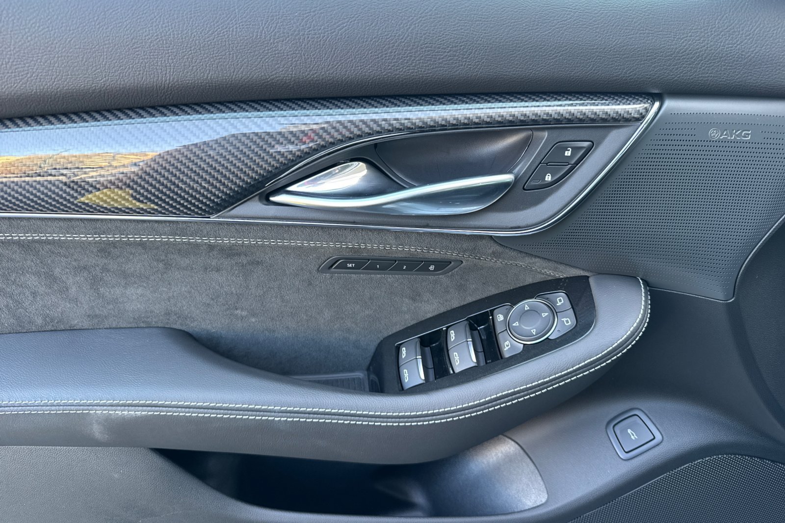 2026 Cadillac CT5 V-Series - Photo 11
