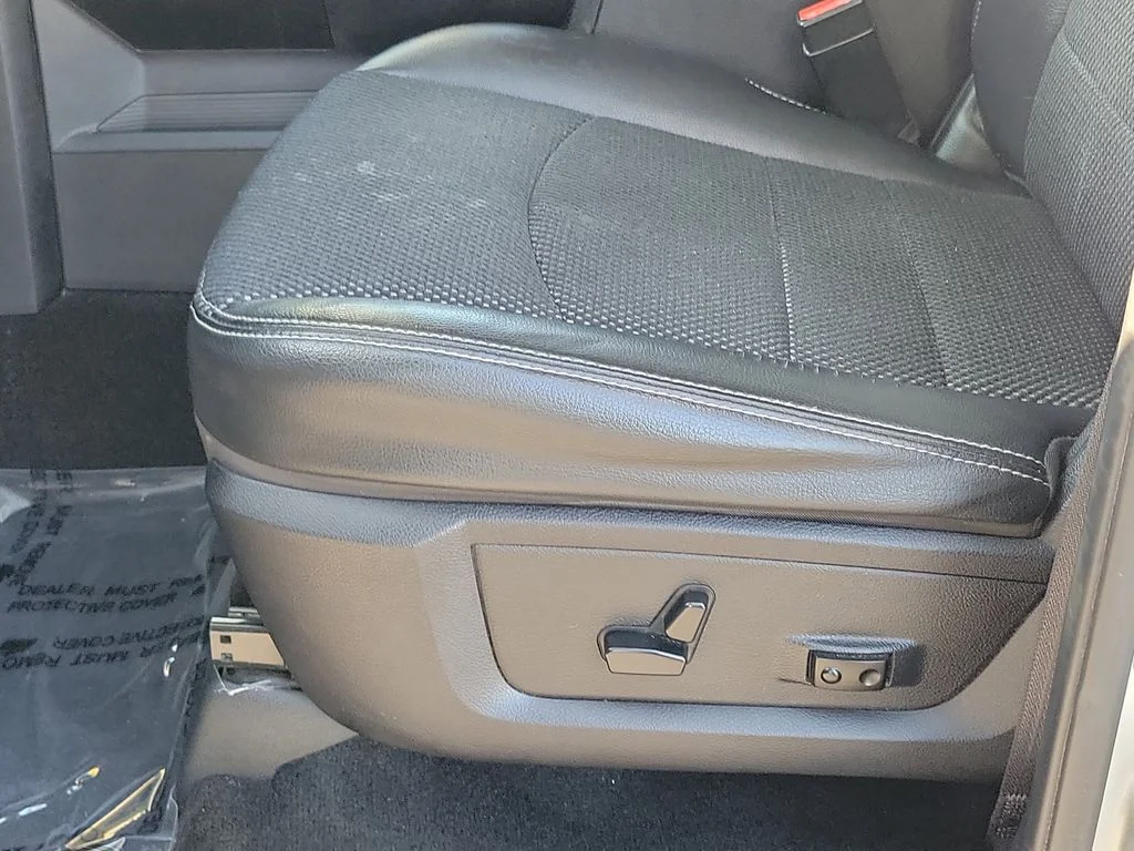 Used 2015 Silver Ram Sport image 16