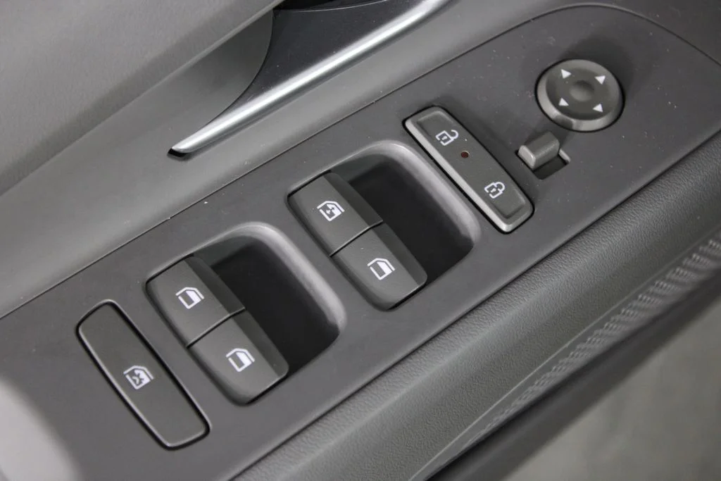 Used 2024 Gray Hyundai SEL image 21