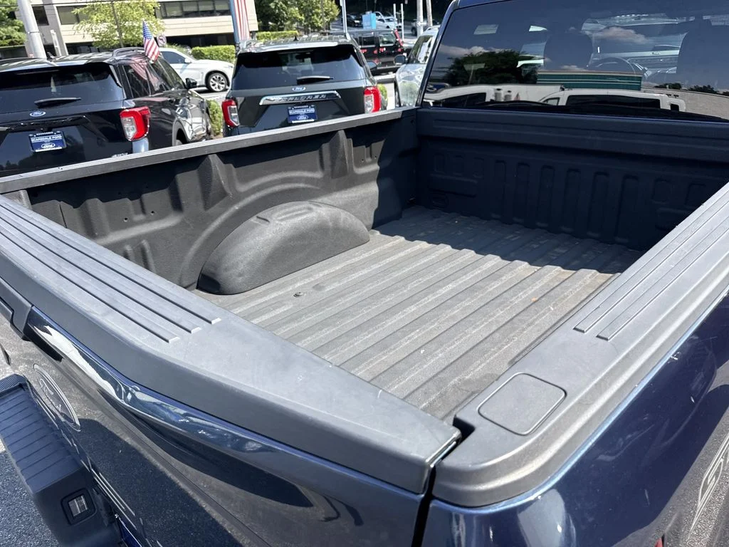 Used 2018 Blue Ford XL image 31