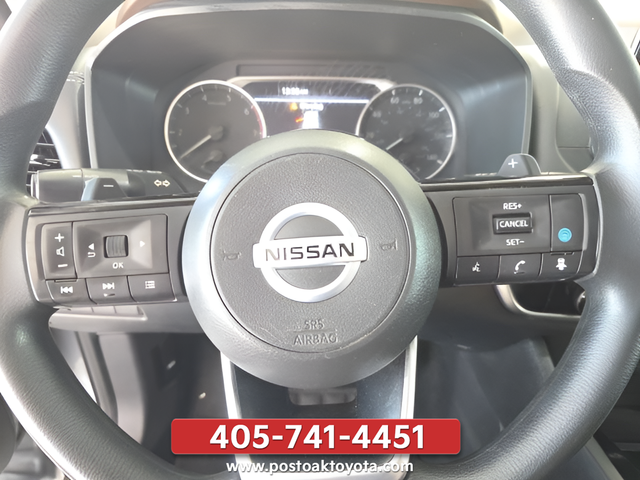 Used 2021 Gray Nissan SV image 12