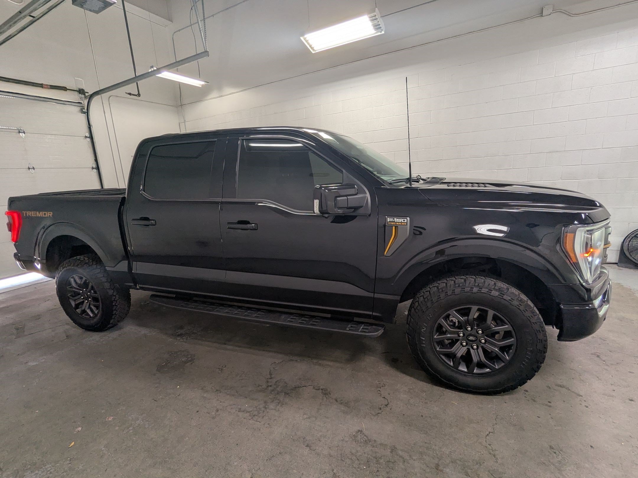 Used 2023 Black Metallic Ford Tremor image 3