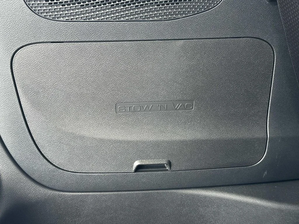 2026 Chrysler Pacifica Limited - Photo 30