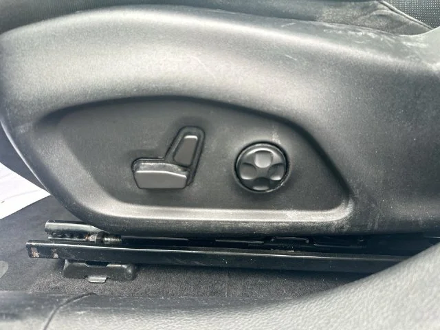 Used 2018 Gray Jeep Limited image 15