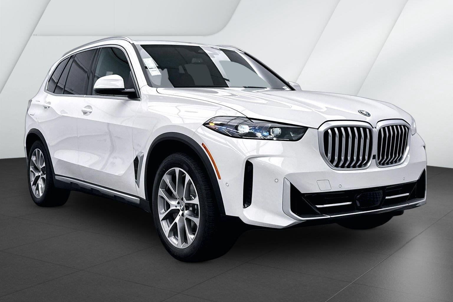 New 2026 Alpine White BMW xDrive50e image 1