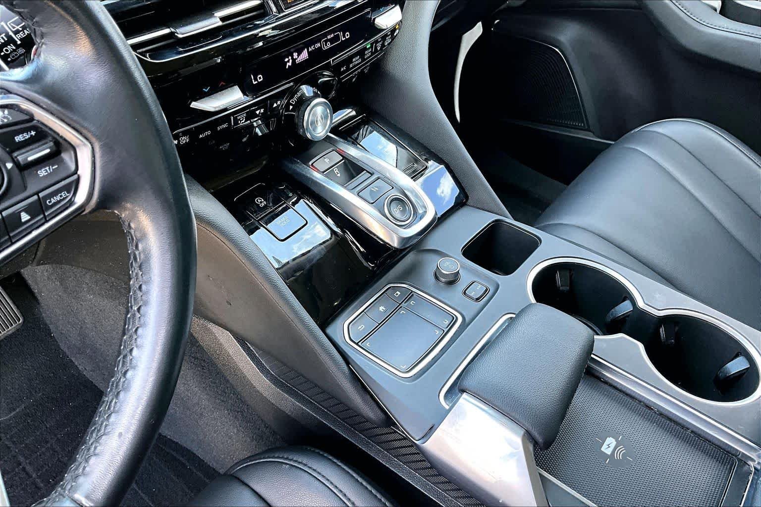 Used 2022 Platinum White Pearl Acura  image 17