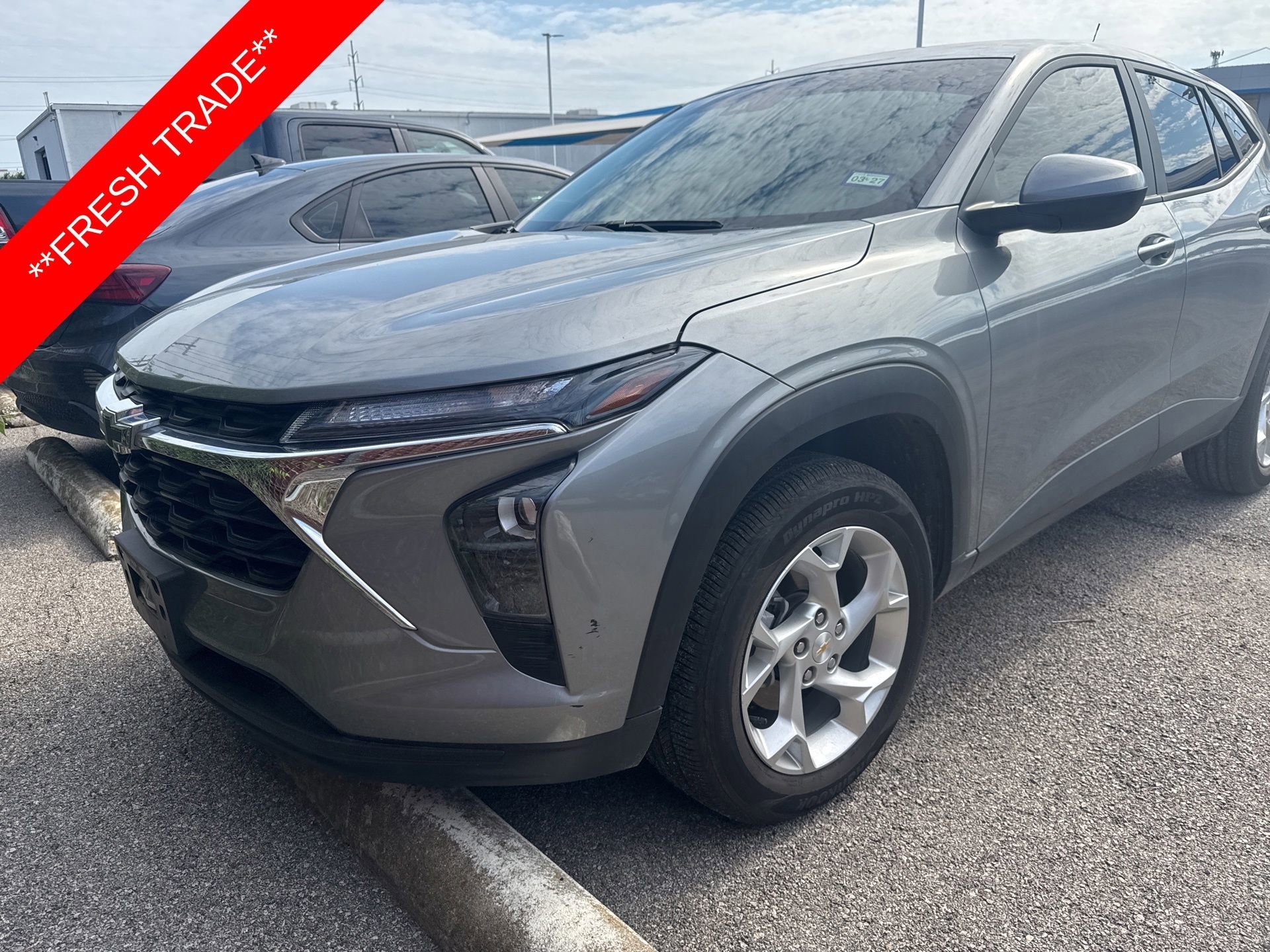 2025 Chevrolet Trax LS's photo
