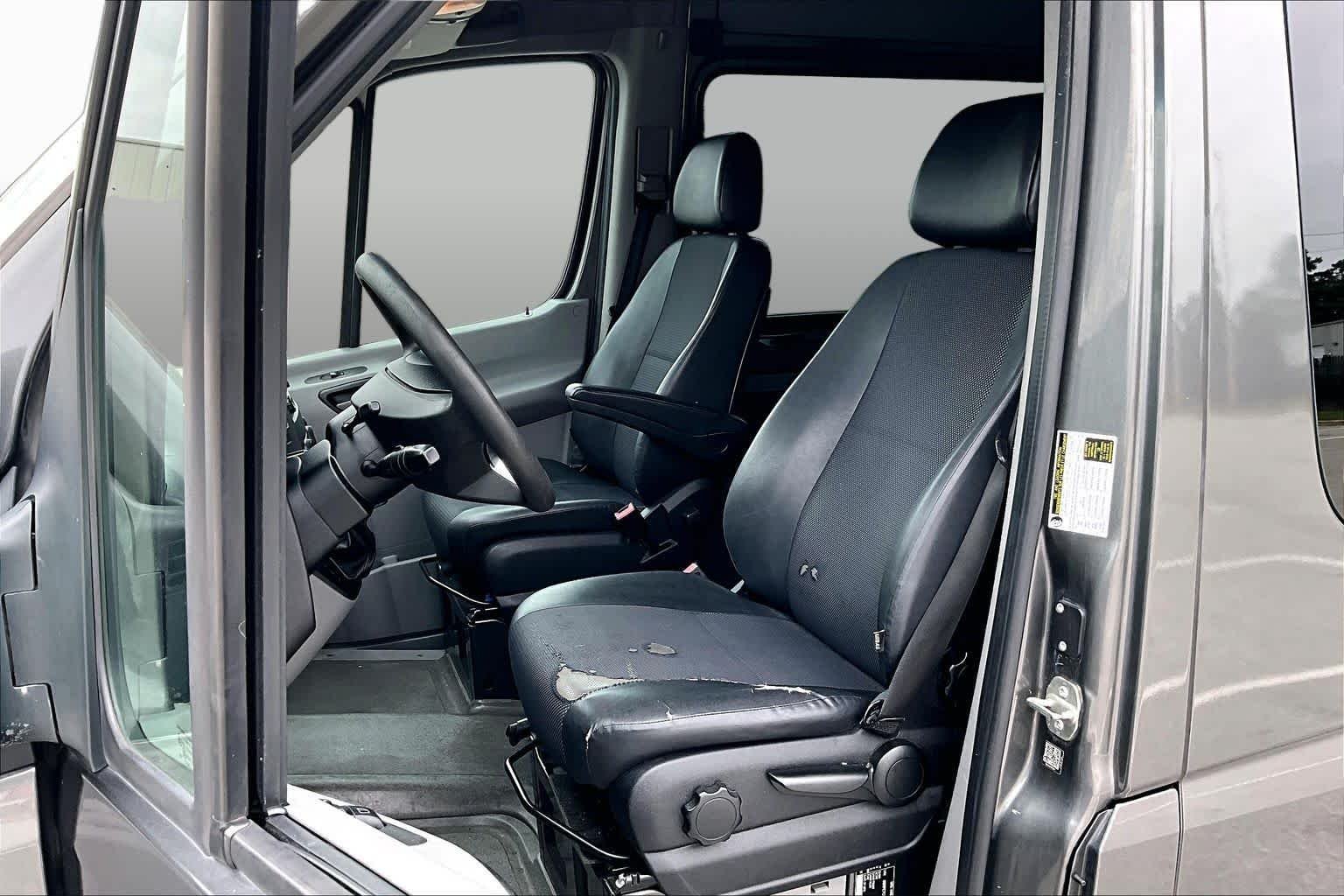 Used 2018 Graphite Gray Metallic Mercedes-Benz  image 8