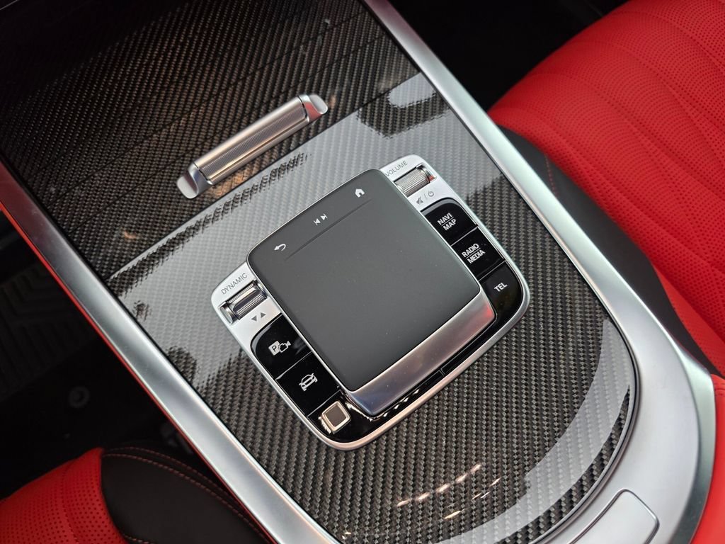 New 2027 MANUFAKTUR Arabian Grey Non- Metallic Mercedes-Benz AMG® G 63 SUV image 33