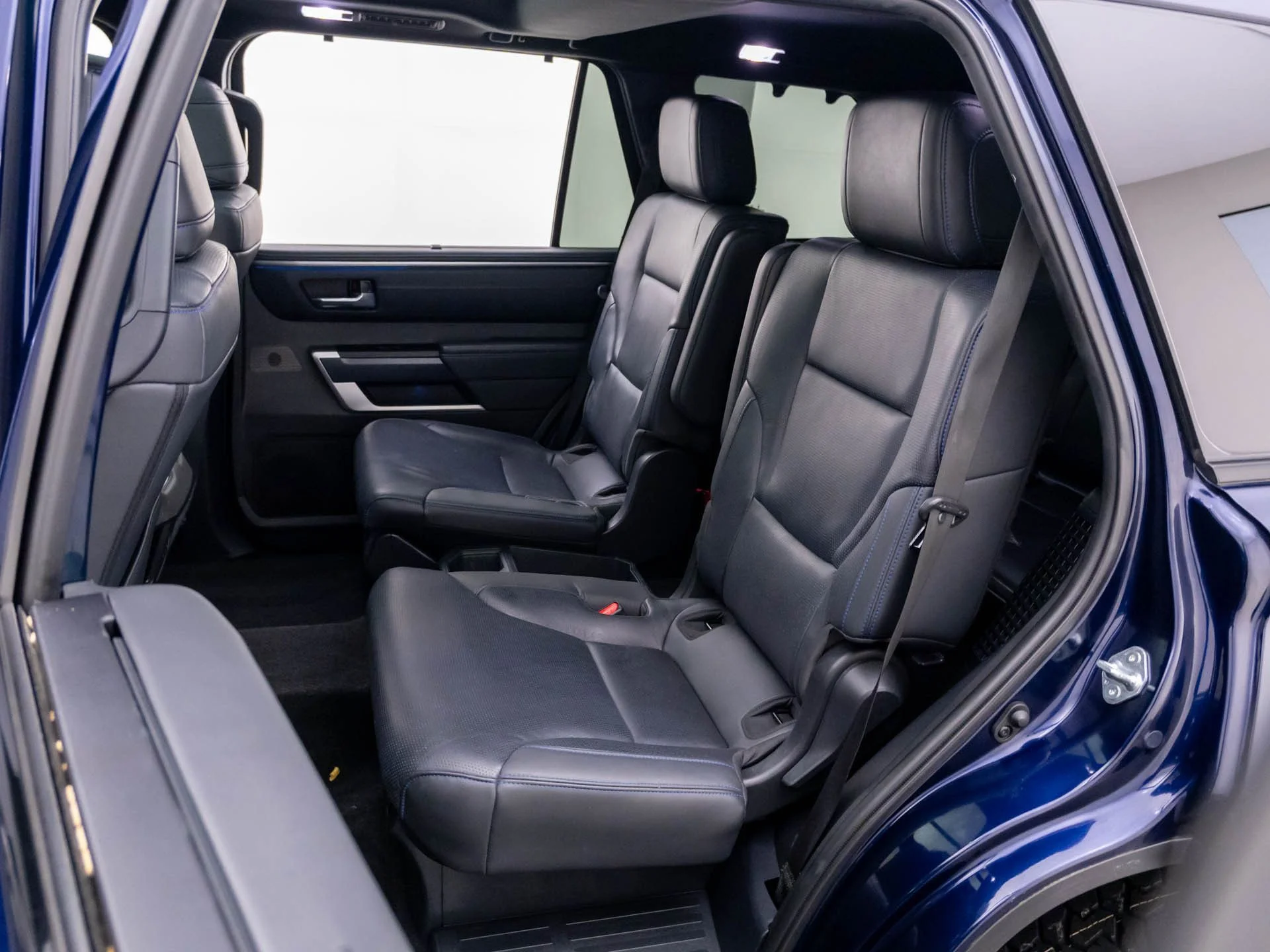 Used 2024  Toyota Platinum image 16