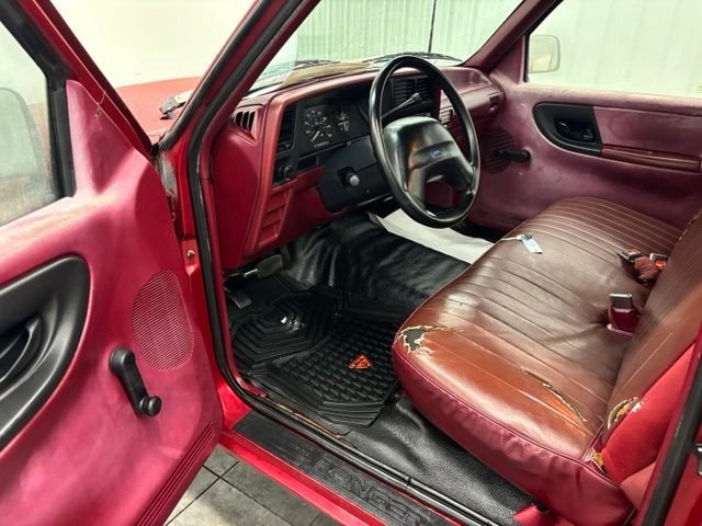 Used 1993 Red Ford  image 8