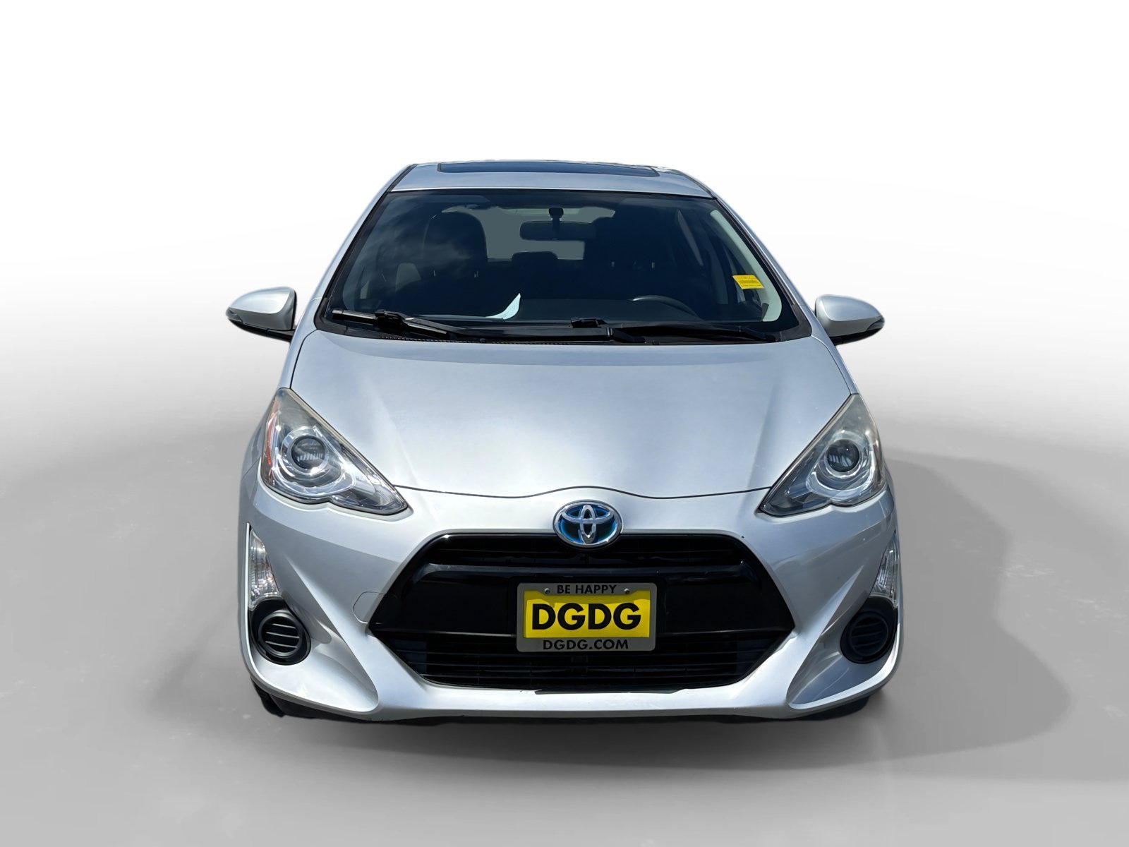 Used 2015 Classic Silver Metallic Toyota Three image 8