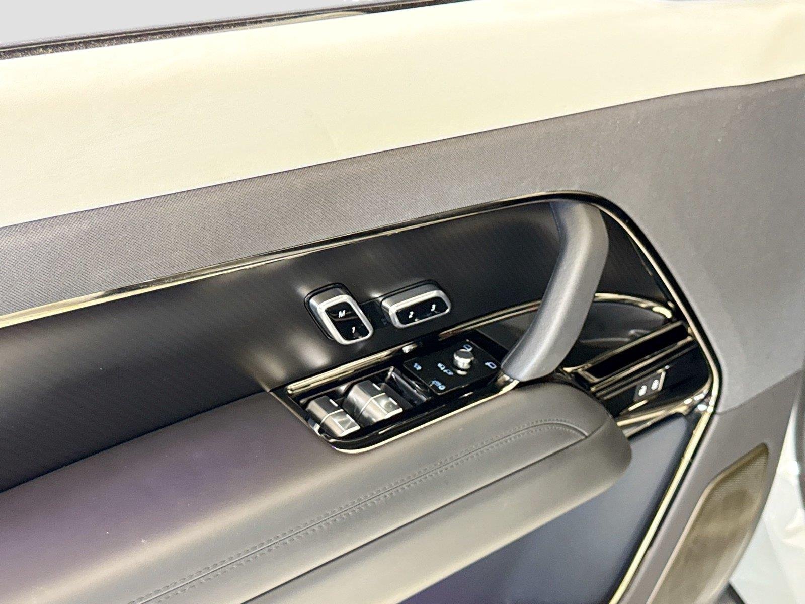 Used 2025 Nardo Grey Land Rover SPORT SV Edition Two | Carbon Fiber Wheels | 360 Camera image 13