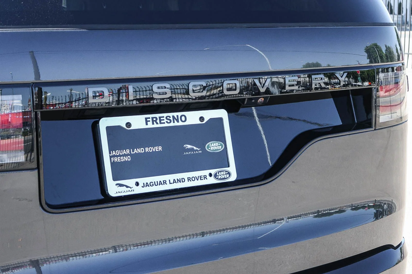 New 2026 Carpathian Grey Land Rover Dynamic SE image 12