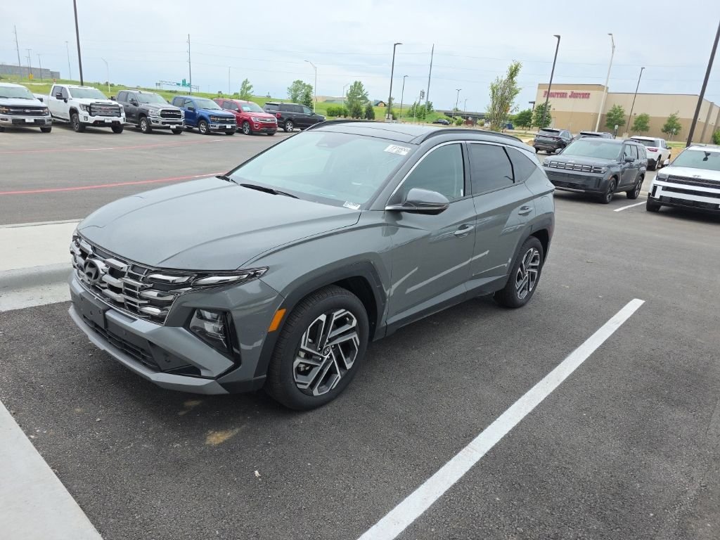 2025 Hyundai Tucson Limited FWD's photo
