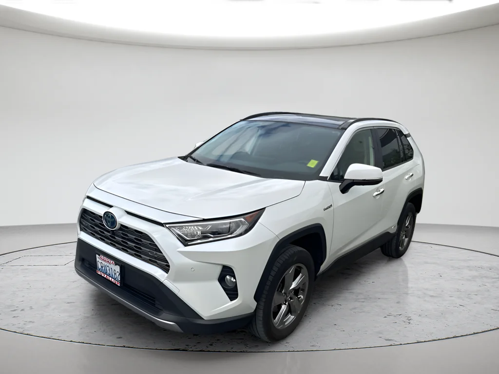 Used 2020  Toyota Limited image 1