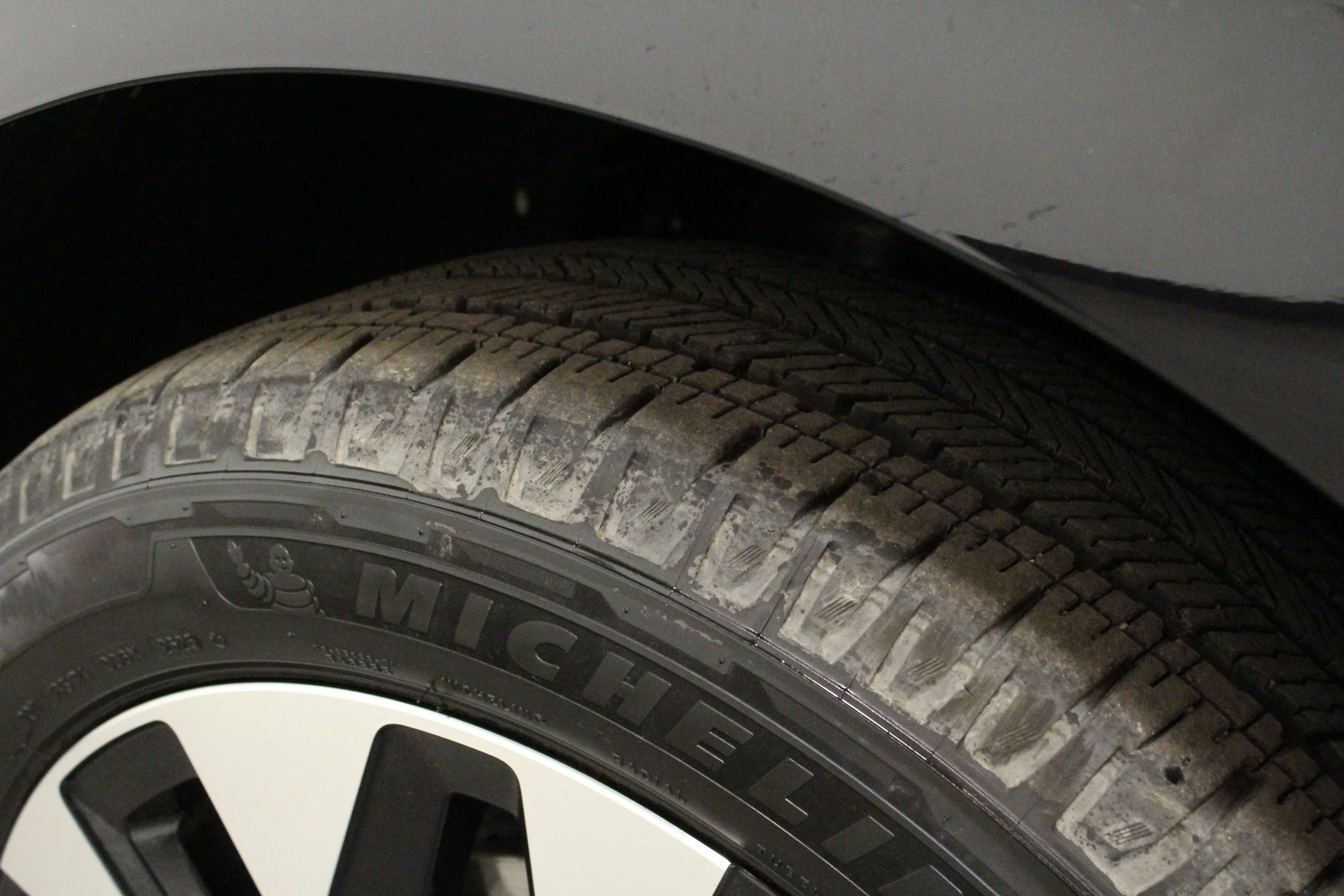 Used 2025 Black Metallic Ford Platinum image 12