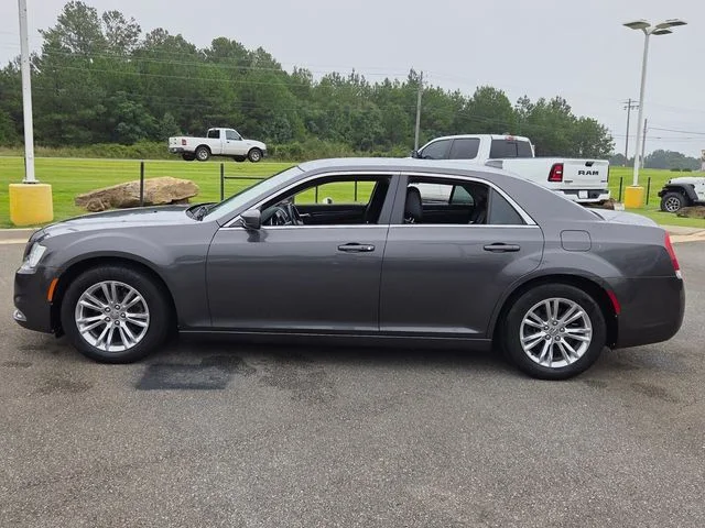 Used 2019 Gray Chrysler Touring image 4