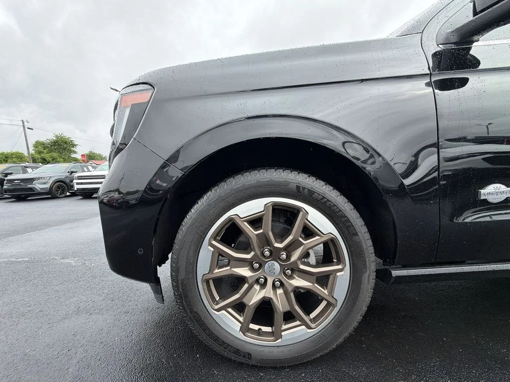Used 2025 Black Ford King Ranch image 16