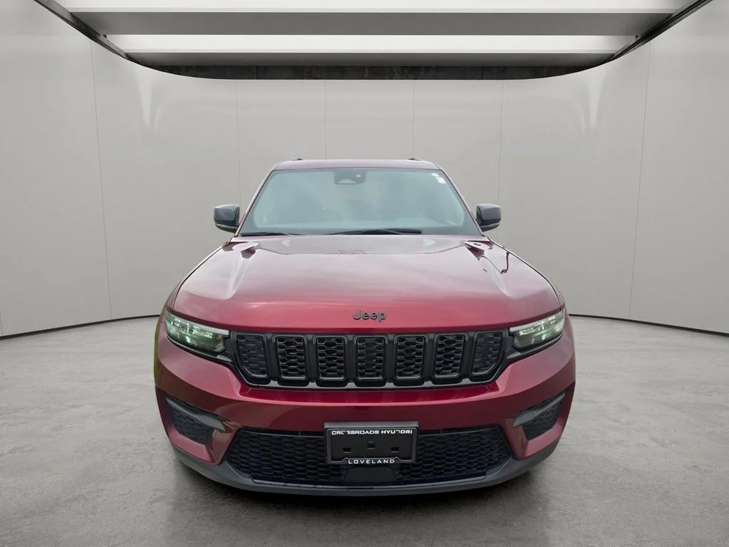 Used 2024 Velvet Red Pearlcoat Jeep Altitude image 8