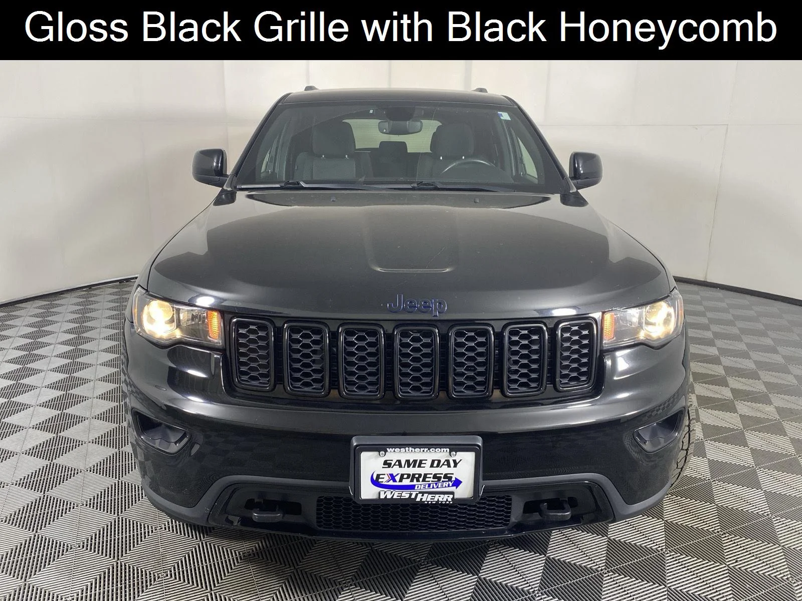 Used 2019 Diamond Black Crystal Pearlcoat Jeep Upland image 8