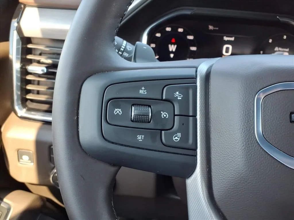 Used 2025 Onyx Black GMC Denali image 14