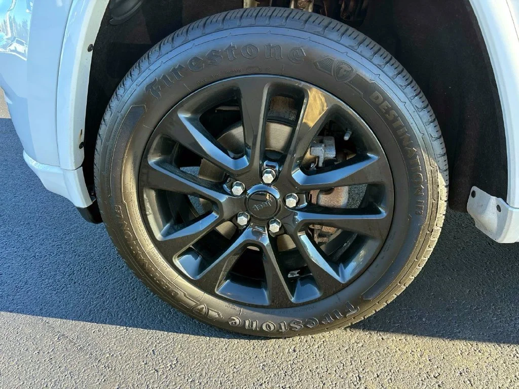 Used 2018 Bright White Clearcoat Jeep Altitude image 7