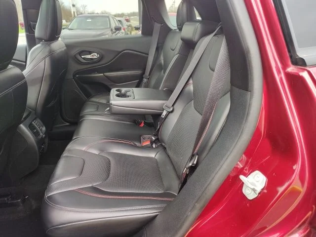 Used 2020 Red Jeep Trailhawk image 26