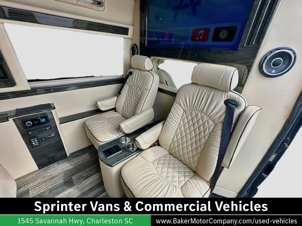 Used 2019 Jet Black Mercedes-Benz Cargo 170 WB EXT image 29