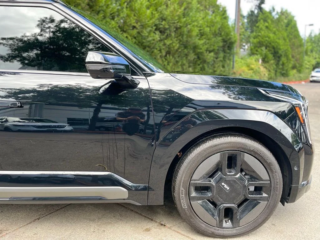 Used 2024 Aurora Black Pearl Kia GT-Line image 2