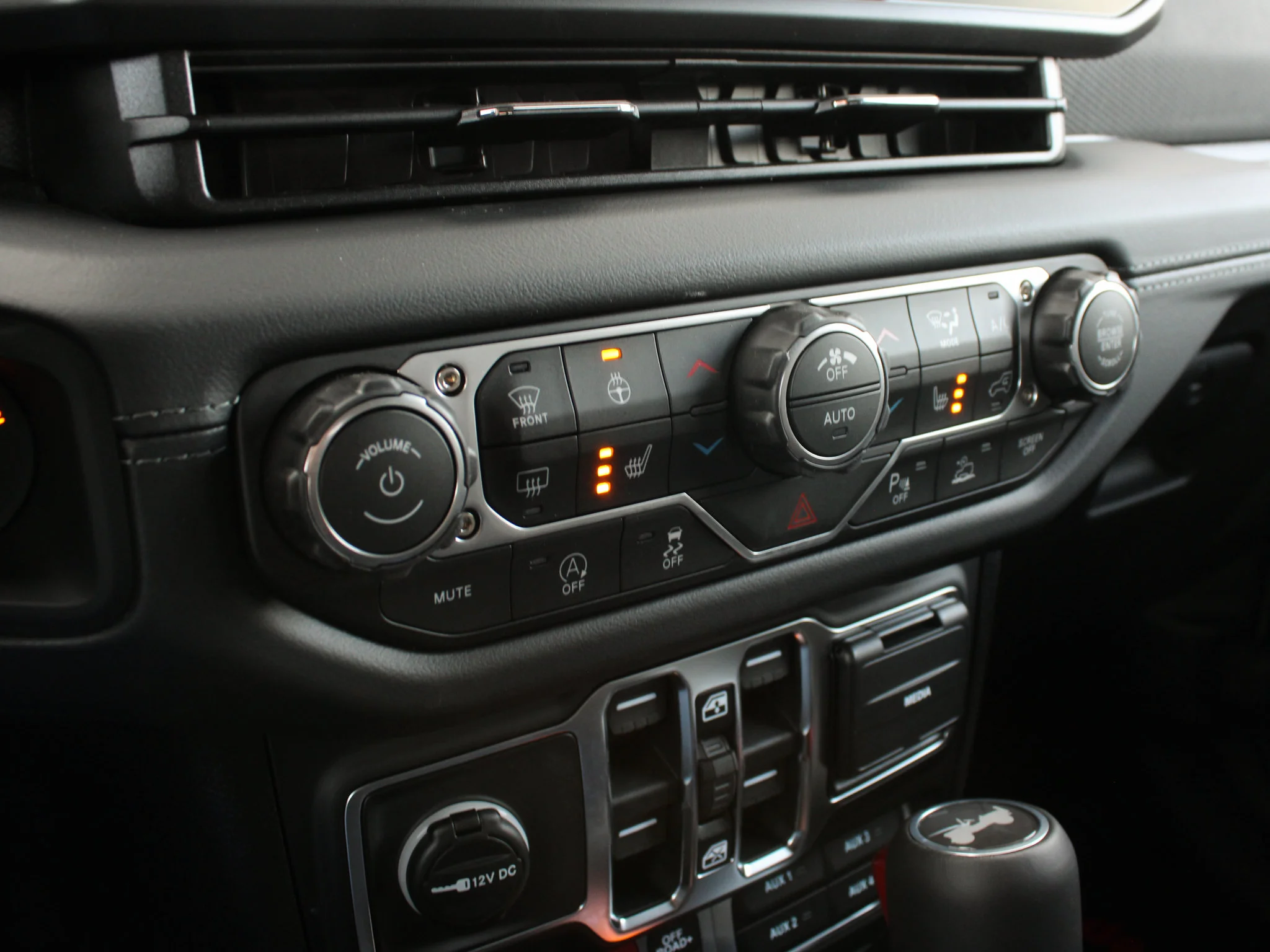 New 2026 Dark blue Jeep Rubicon* 4 Door 4x4, Nappa Leather, Safety Group, Front/Rear Lockers image 20