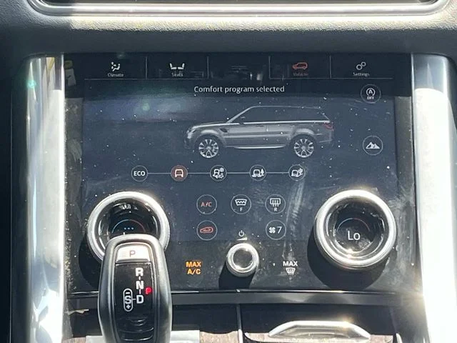 Used 2019 Black Land Rover HSE image 16