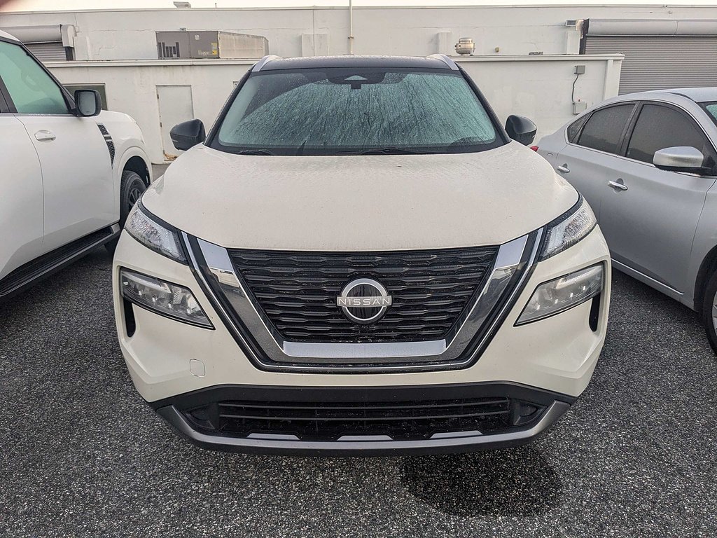 Certified Used 2023 Pearl White TriCoat/Super Black Nissan SL image 3