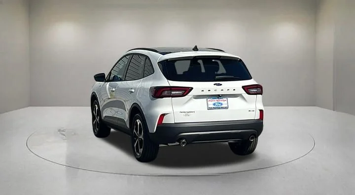 New 2025 Star White Metallic Tri-coat Ford ST-Line Select image 6