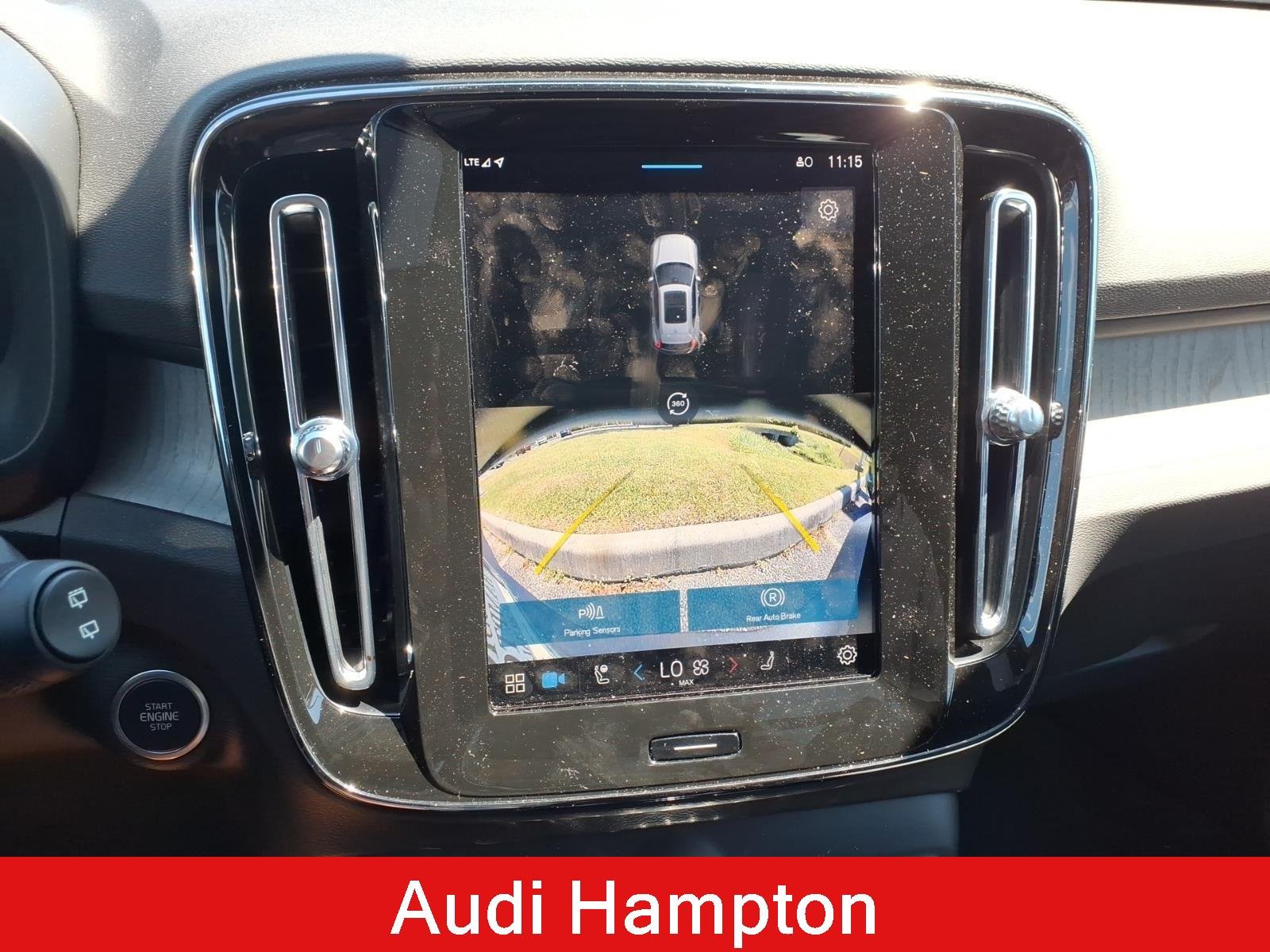 Used 2024 Vapor Grey Metallic Volvo Ultimate Bright Theme image 26
