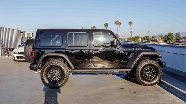 New 2026 Black Clear-Coat Exterior Paint Jeep Rubicon 392 image 13