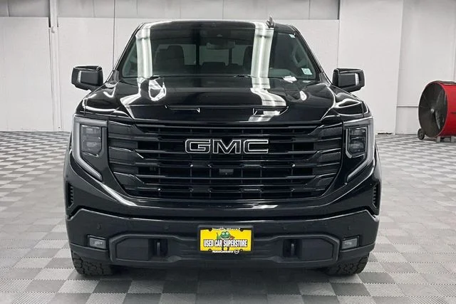Used 2024 Onyx Black GMC Elevation image 4