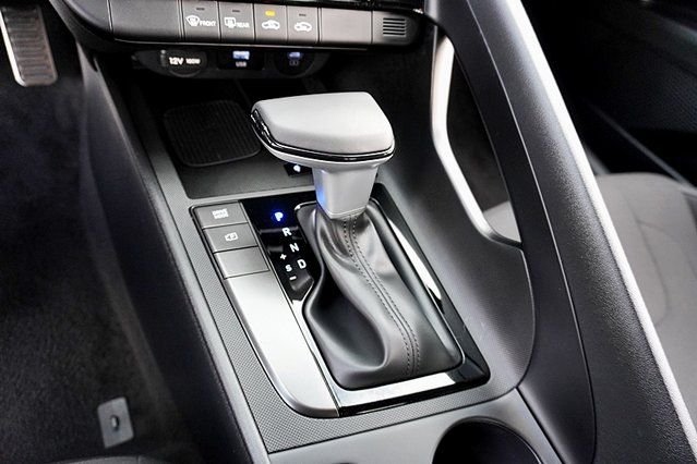 Used 2026 White Hyundai SEL Sport image 28