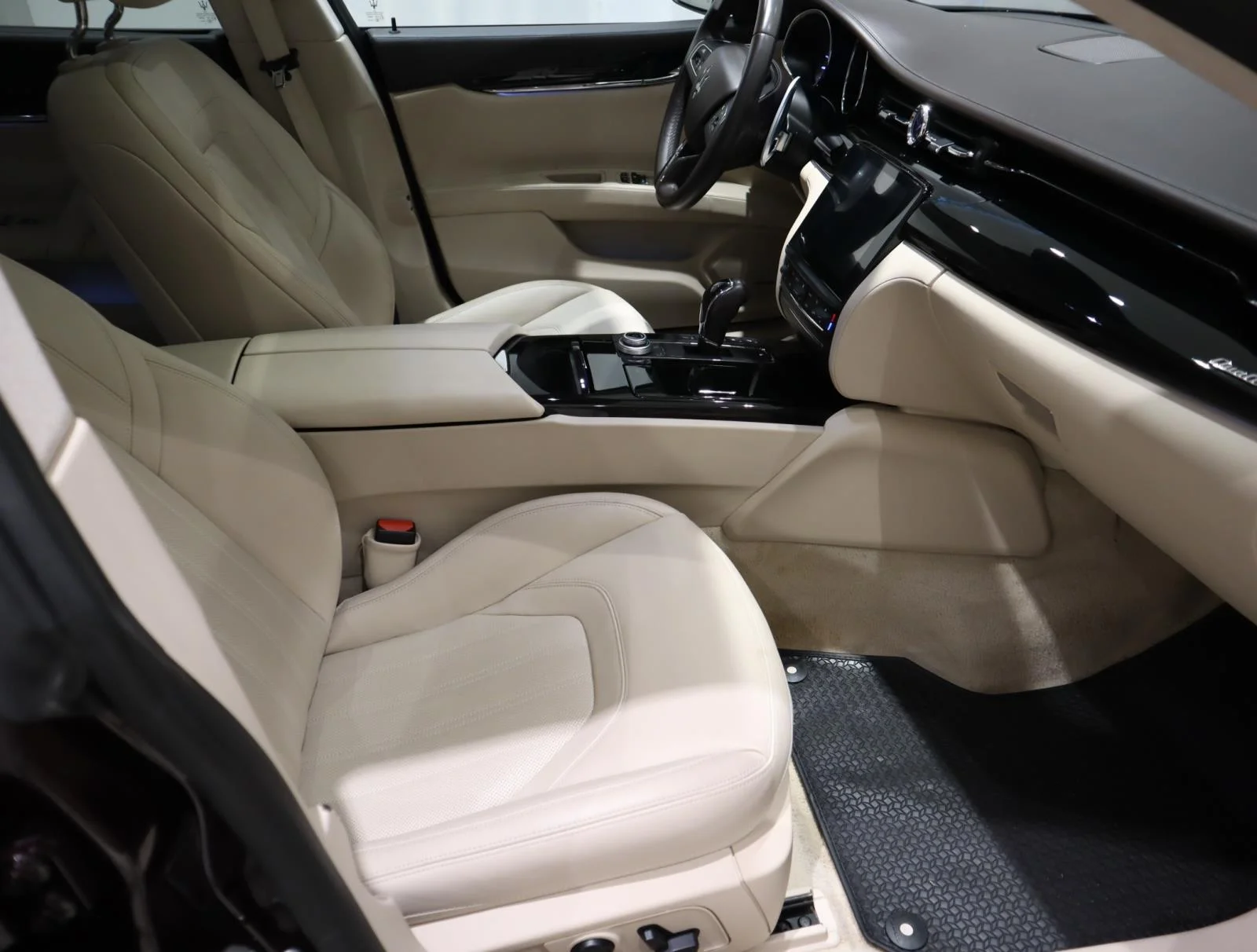 Used 2017 Red Maserati S Q4 GranLusso 3.0L image 15