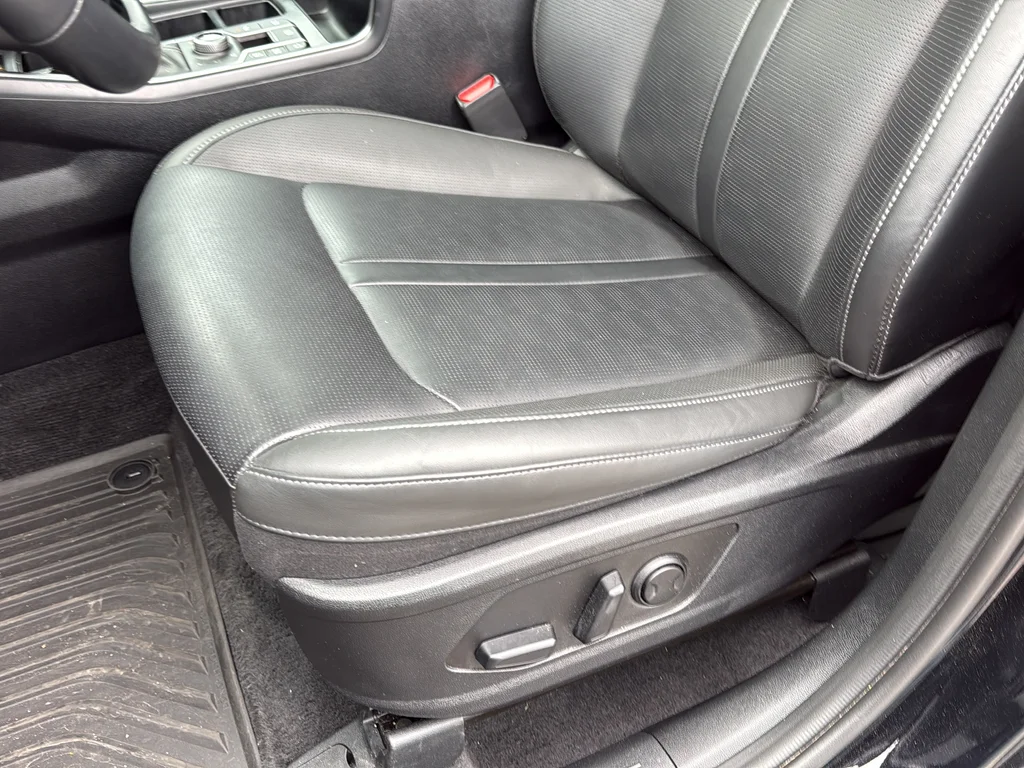 Used 2025 Black Kia EX image 32