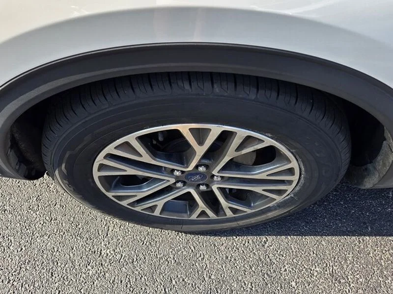 Used 2020 Star White Ford SEL image 21
