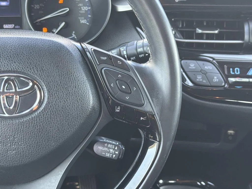 Used 2019 Silver Knockout Metallic Toyota XLE image 9