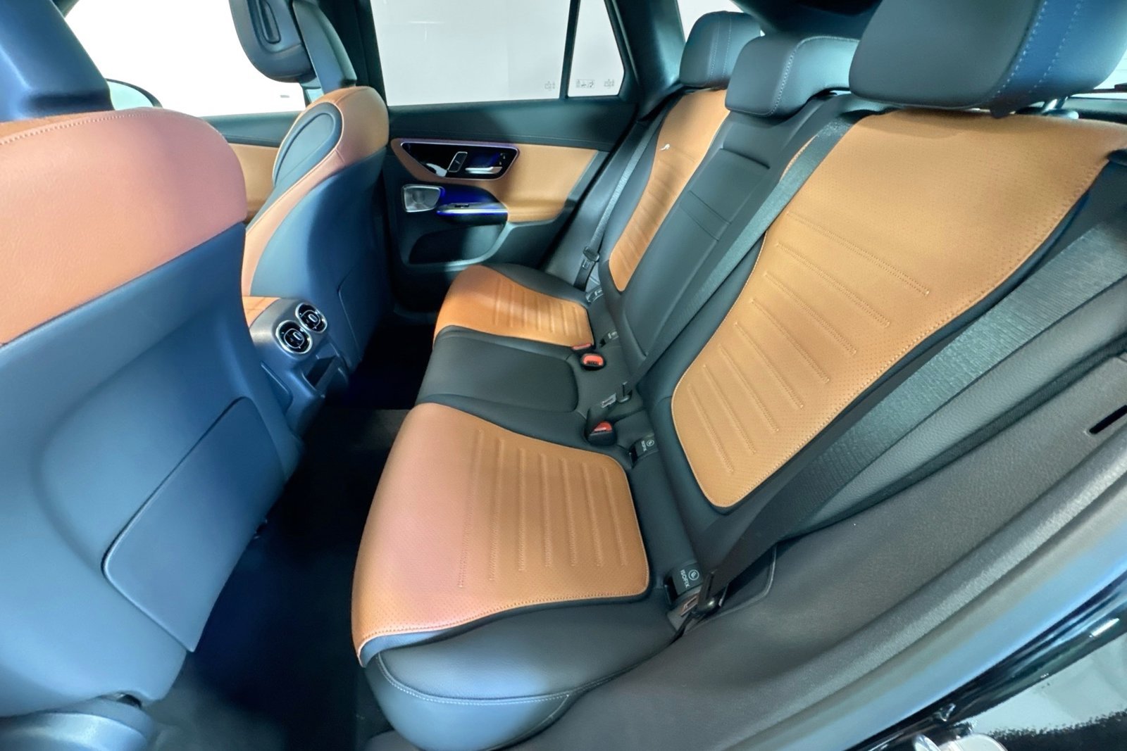 New 2026 Obsidian Black Metallic Mercedes-Benz GLC 300 image 22