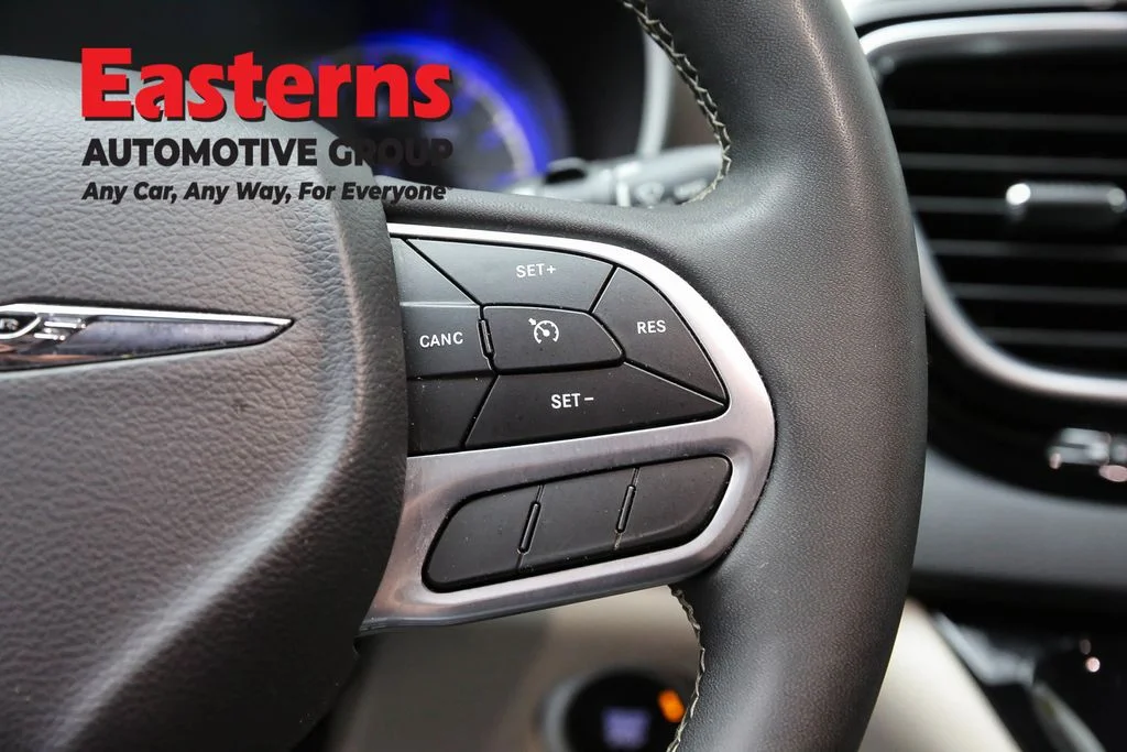 Used 2023 Red Chrysler LX image 16