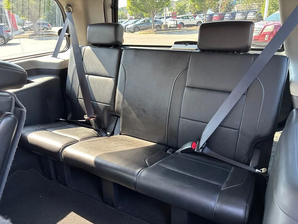 Used 2015 Black Nissan Platinum image 8